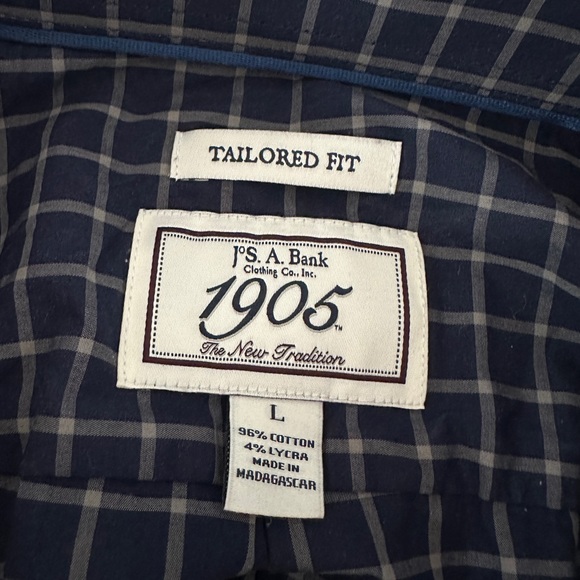 Jos A Bank Button Collar Shirt - Picture 3 of 4